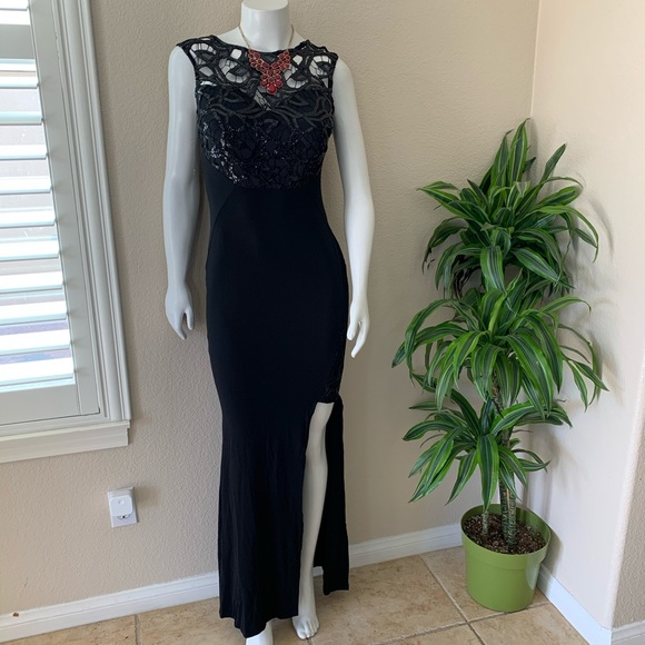 Sale ‼️EVE - Black Sequined Evening Gown w/ Slit - Picture 4 of 8